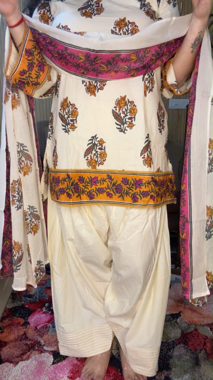 Ivory Bloom Farsi Bloom Set